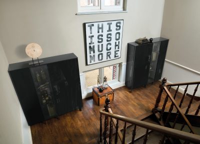 Sideboard Schwarz mit Rauchglaselementen